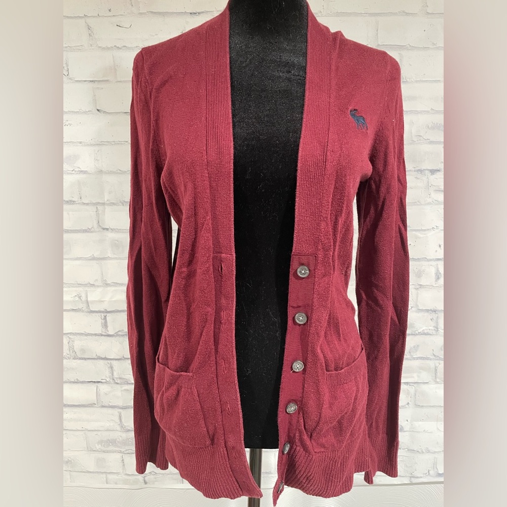 EUC Abercrombie & Fitch Women’s Medium Burgundy Cardigan